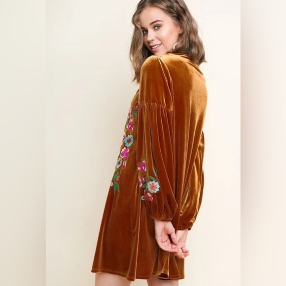 Umgee | size medium floral embroidered dress with tie front made in USA velvet - Picture 2 of 13